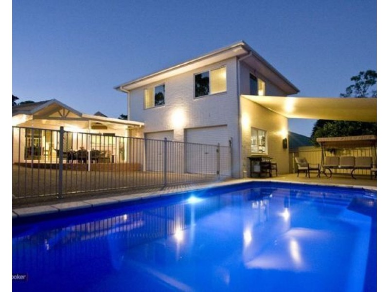 16 LAWSON PLACE, Forest Lake QLD 4078