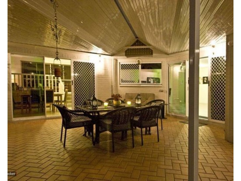 16 LAWSON PLACE, Forest Lake QLD 4078