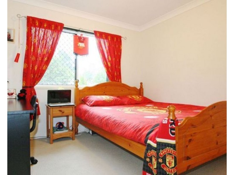 16 LAWSON PLACE, Forest Lake QLD 4078