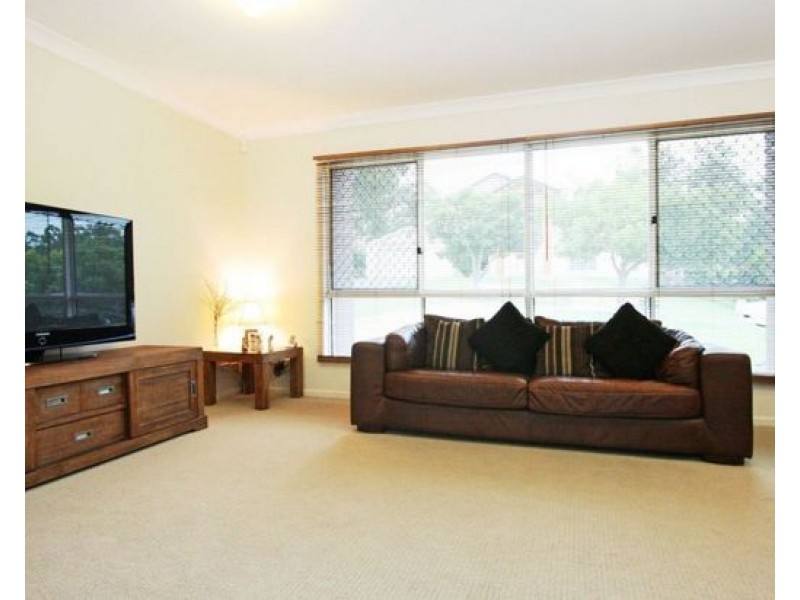 16 LAWSON PLACE, Forest Lake QLD 4078