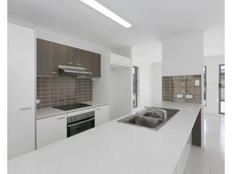 38/40 Old Logan Road, Gailes QLD 4300