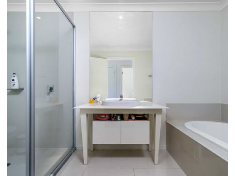 106 North Hill Drive, Robina QLD 4226