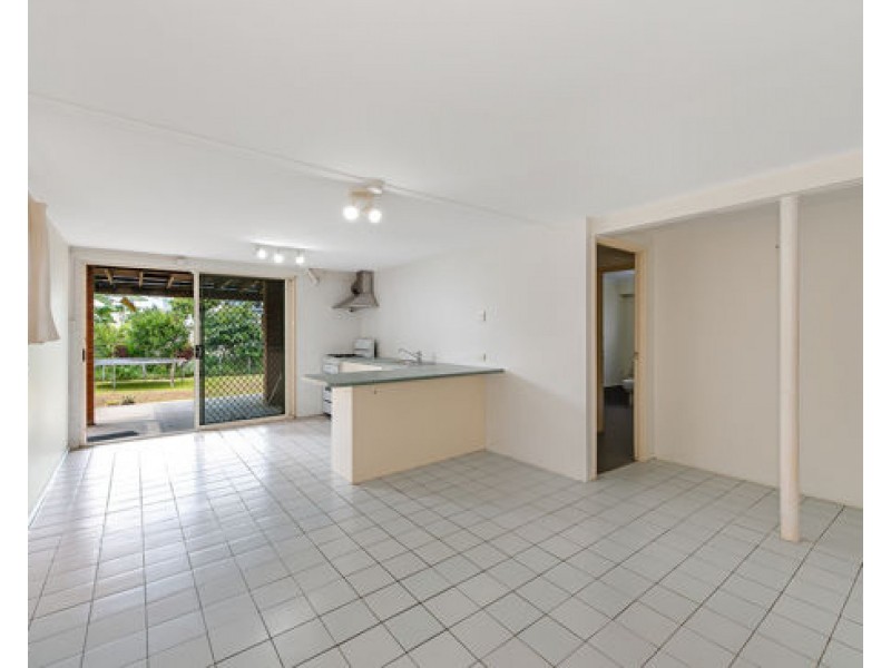 12 Westbourne Street, Highgate Hill QLD 4101
