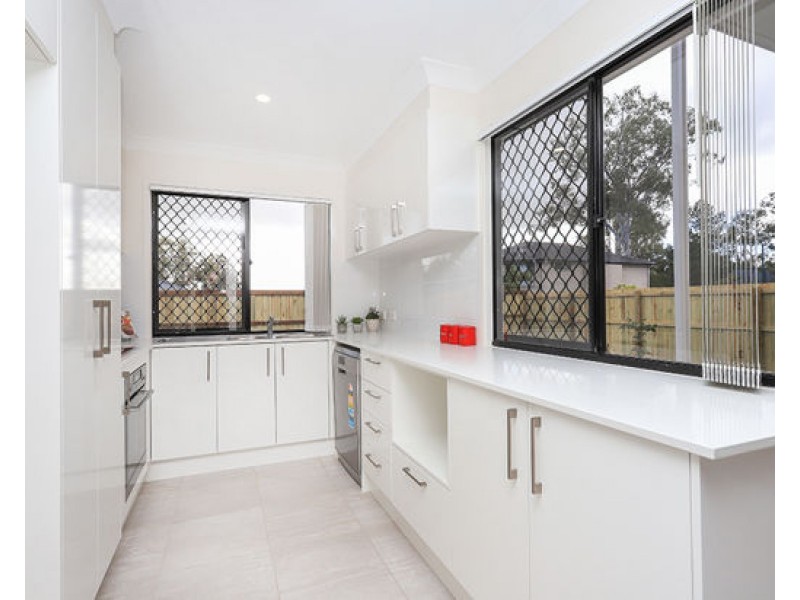 7 Franco Place, Bridgeman Downs QLD 4035