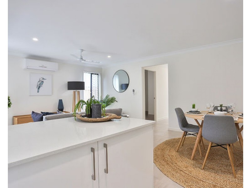7 Franco Place, Bridgeman Downs QLD 4035
