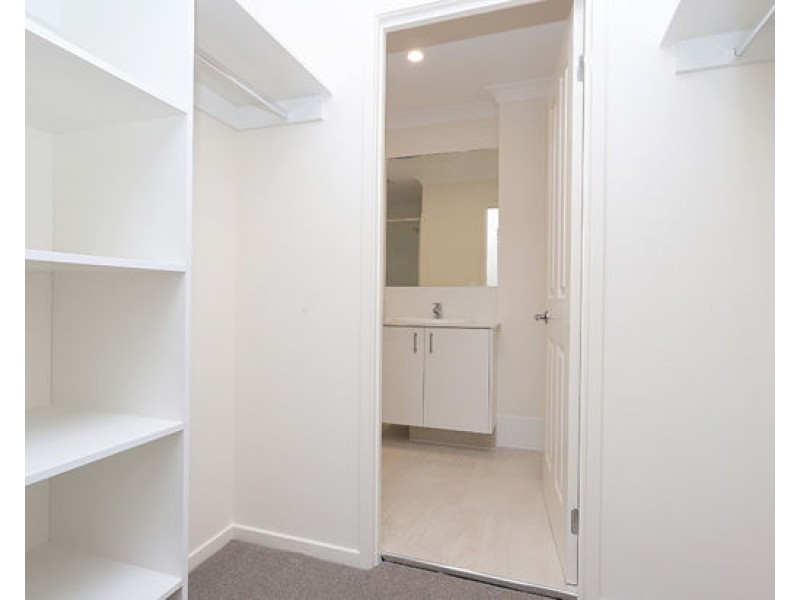 7 Franco Place, Bridgeman Downs QLD 4035