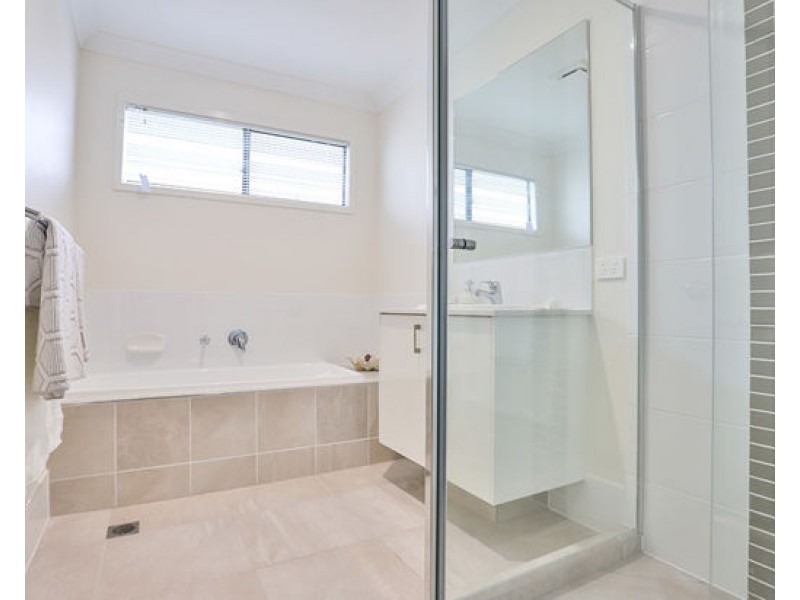 7 Franco Place, Bridgeman Downs QLD 4035