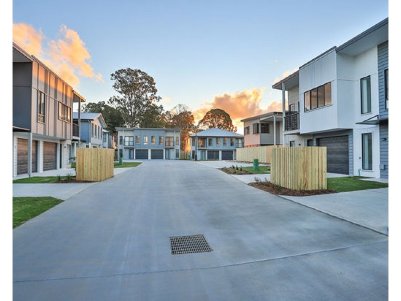 7 Franco Place, Bridgeman Downs QLD 4035
