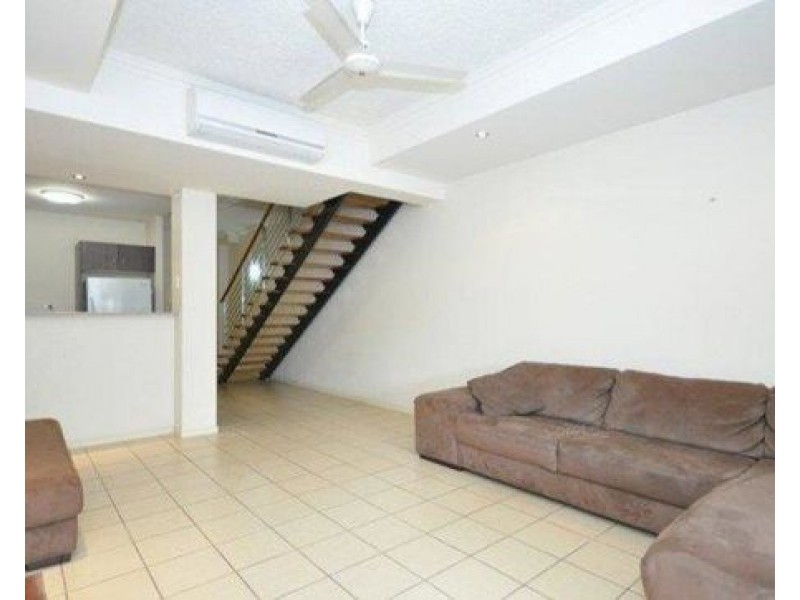 Block J 2-8 Rigg St, Woree QLD 4868