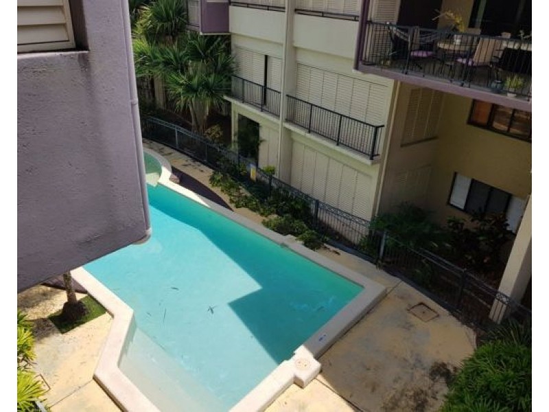 Block J 2-8 Rigg St, Woree QLD 4868