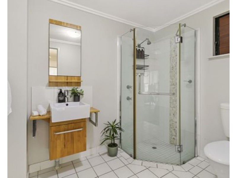 24 22-26 Clifton Road, Clifton Beach QLD 4879