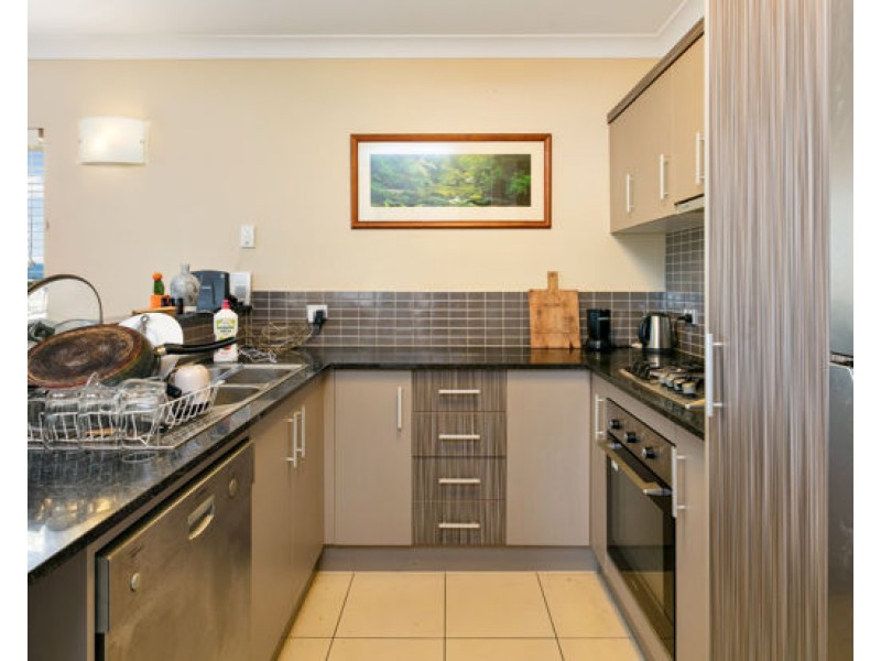 1127/37-41 Mann Street, Westcourt QLD 4870