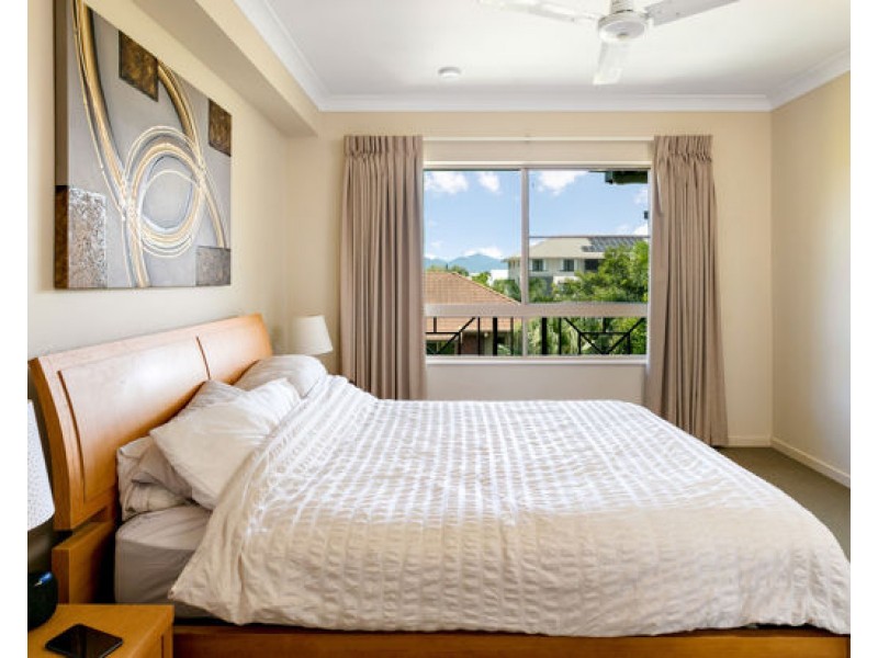 1127/37-41 Mann Street, Westcourt QLD 4870