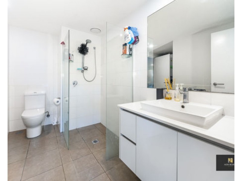 2207/1-7 Waterford Court, Bundall QLD 4217