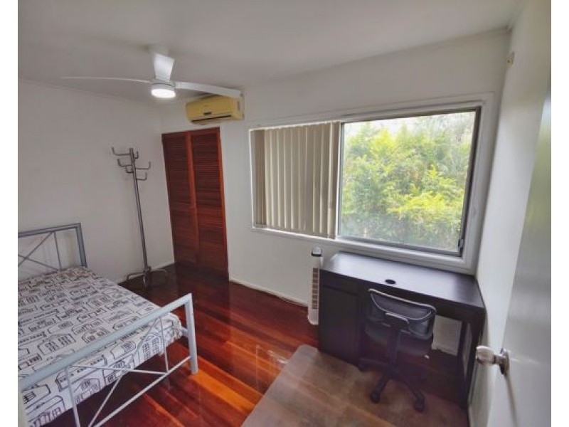150 Jerrang Street, Indooroopilly QLD 4068