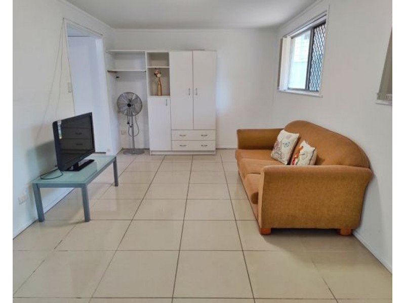 150 Jerrang Street, Indooroopilly QLD 4068