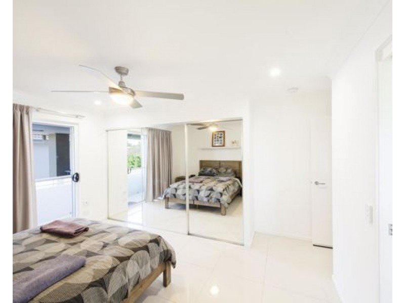 1012/33 Clark St, Biggera Waters QLD 4216