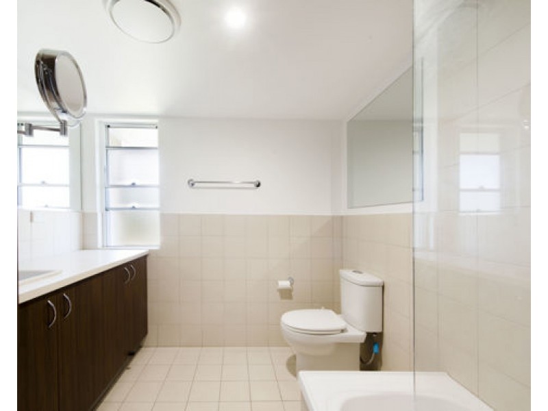 1012/33 Clark St, Biggera Waters QLD 4216