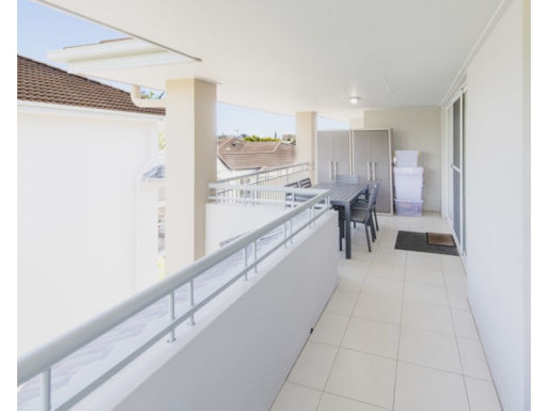 1012/33 Clark St, Biggera Waters QLD 4216