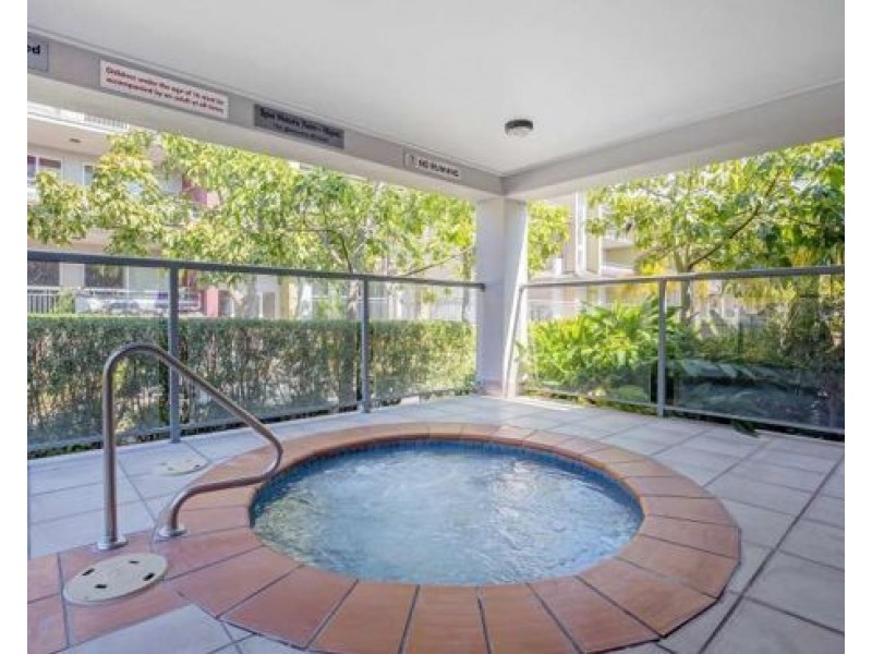 1012/33 Clark St, Biggera Waters QLD 4216