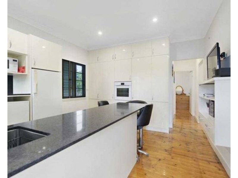 44 Mar St, Holland Park QLD 4121