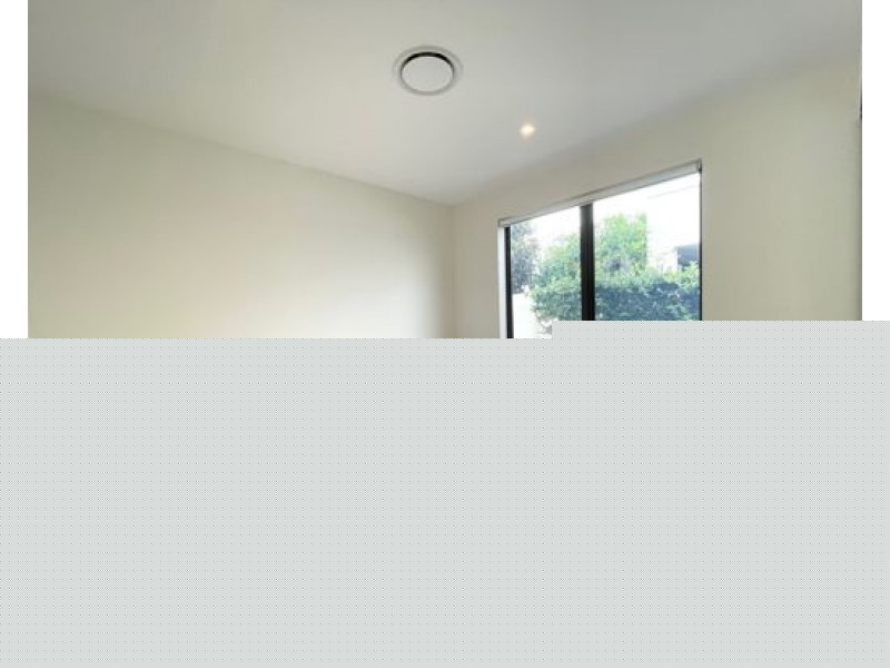 2496 The Parkway, Hope Island QLD 4212