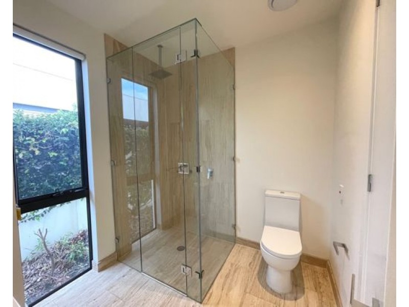 2496 The Parkway, Hope Island QLD 4212