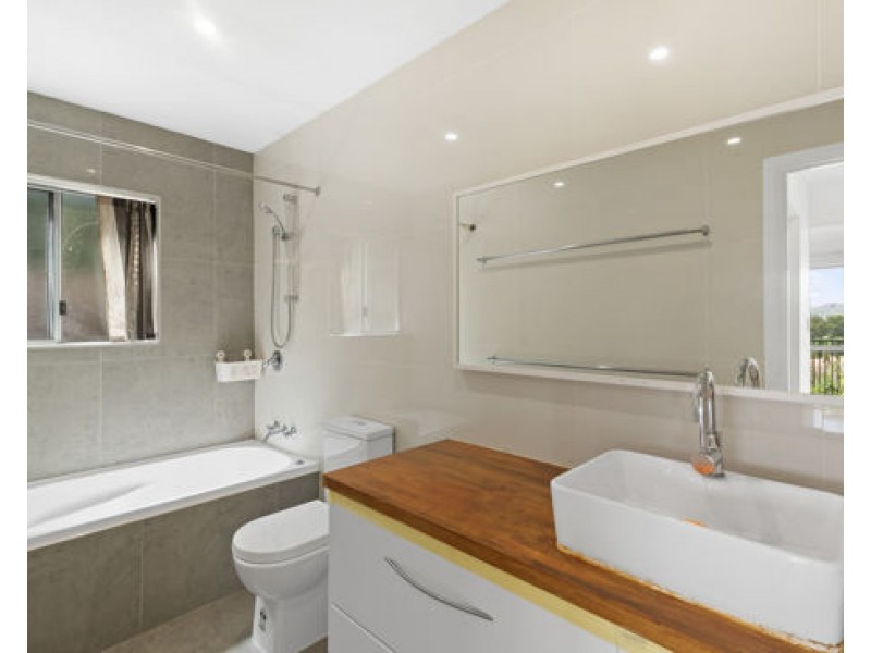 27 Marble Arch Place, Arundel QLD 4214