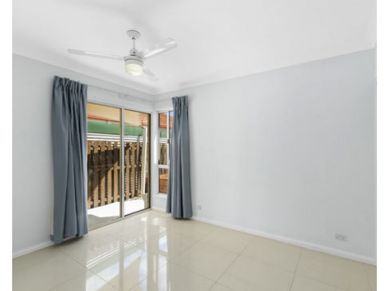 27 Marble Arch Place, Arundel QLD 4214