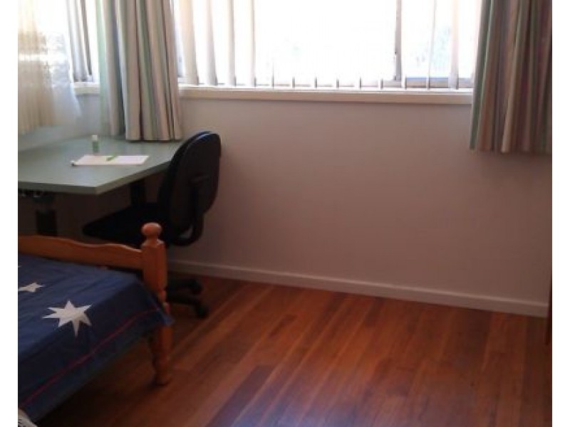 52 Lyttleton Cr, Cook ACT 2614