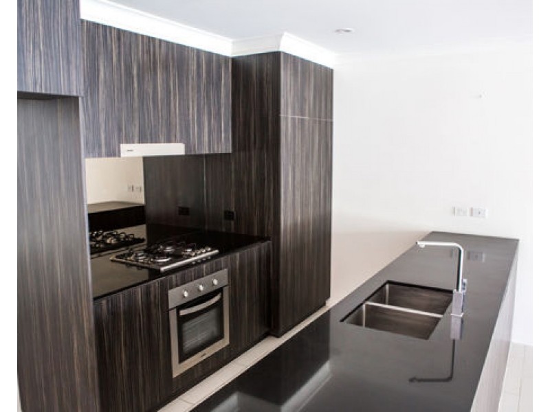 169 North Hill Drive, Robina QLD 4226