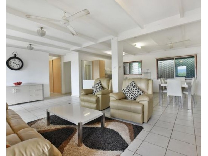 135 McManus St, Whitfield QLD 4870