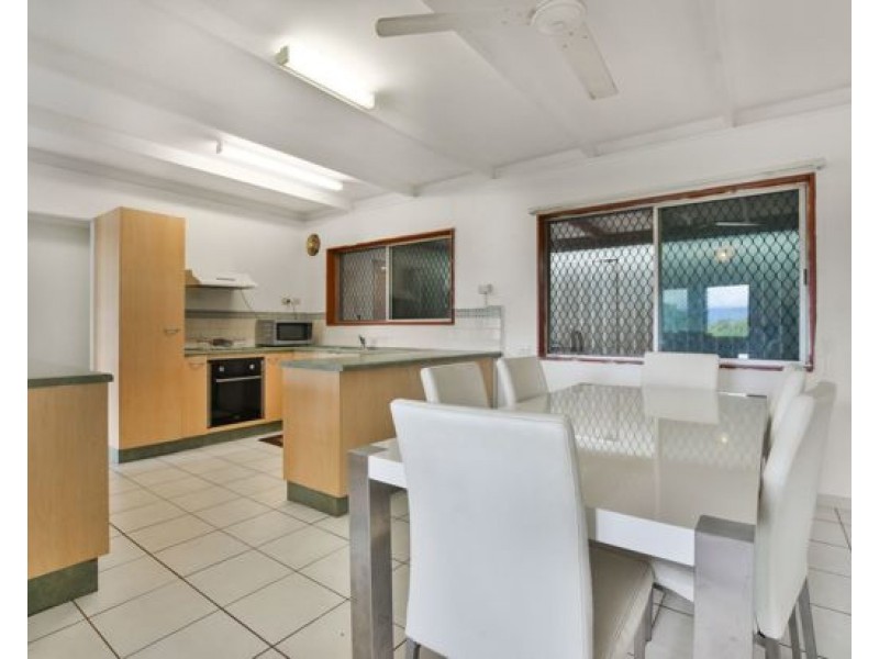 135 McManus St, Whitfield QLD 4870