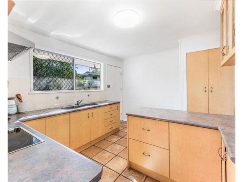 6 Fair Street, Wishart QLD 4122