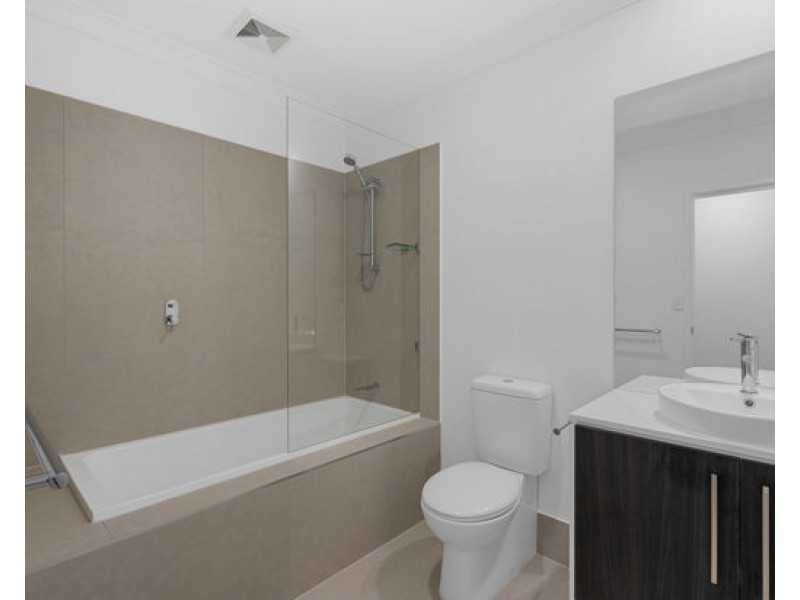 70/28 Bonogin Road, Mudgeeraba QLD 4213