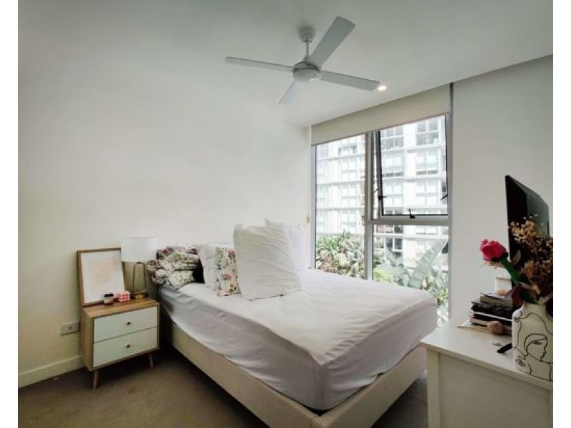 10612/88 Doggett Street, Newstead QLD 4006