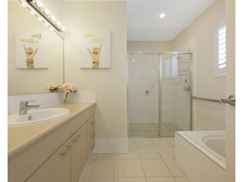 32/1 Acacia Court, Robina QLD 4226