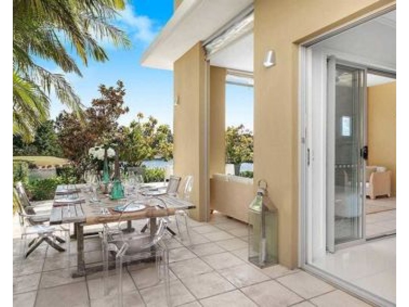 6096 Lugano Drive, Hope Island QLD 4212