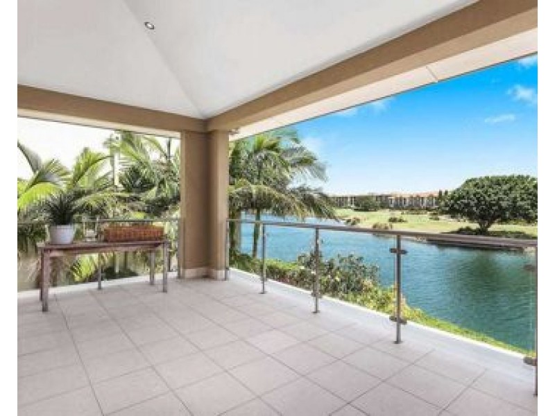 6096 Lugano Drive, Hope Island QLD 4212