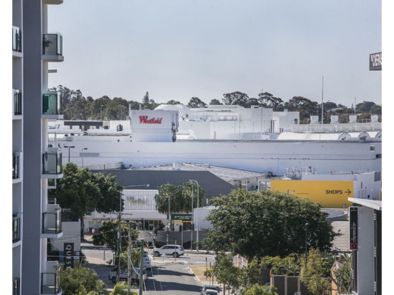 1 17 Hall Street, Chermside QLD 4032