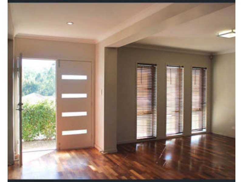 6 Acomis Street, Mackenzie QLD 4156