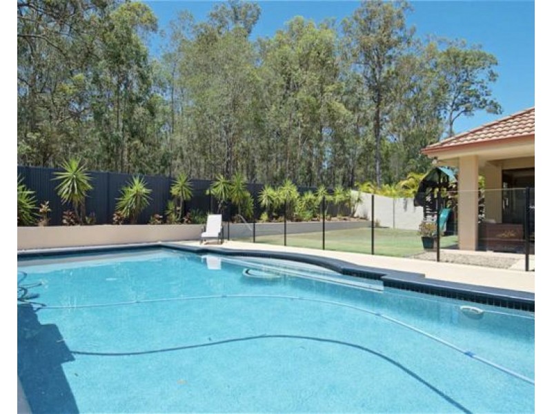 127 Arun Drive, Arundel QLD 4214