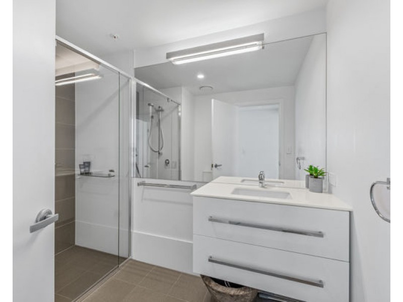 21101/300 Old Cleveland Road, Coorparoo QLD 4151