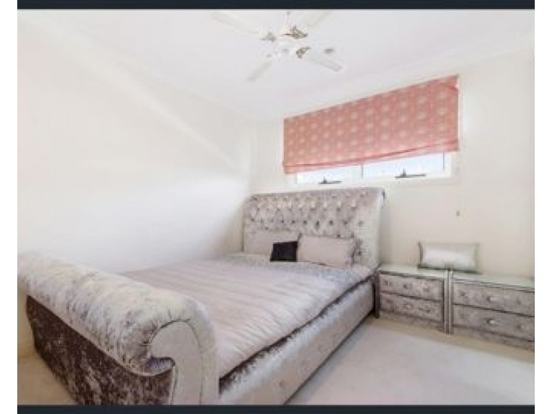 23 San Simeon Drive, Clear Island Waters QLD 4226