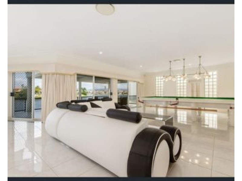 23 San Simeon Drive, Clear Island Waters QLD 4226