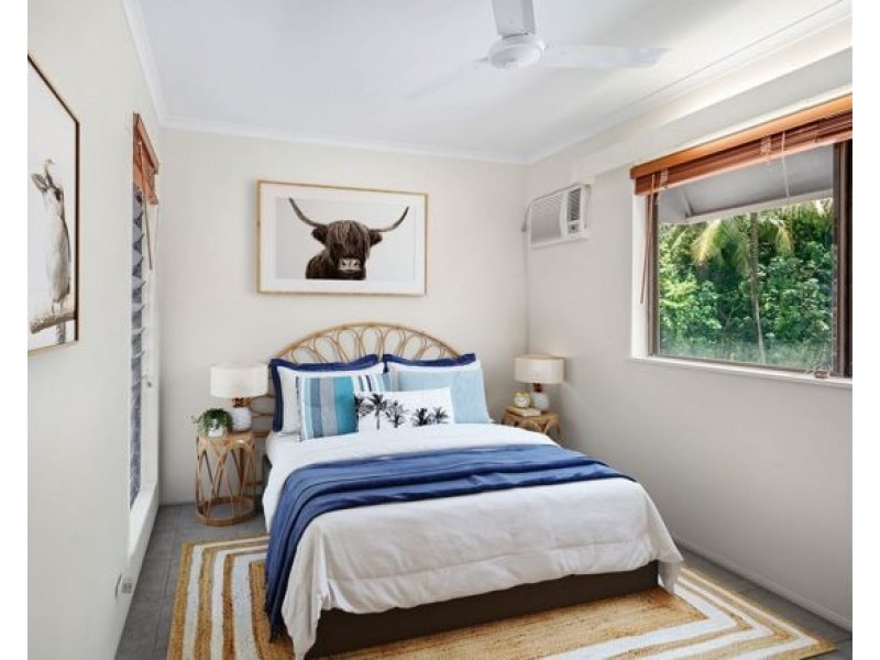 4/12 Clifton Road, Clifton Beach QLD 4879