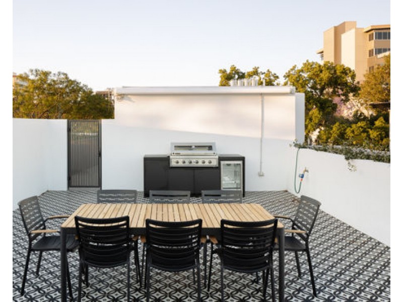 402 / 15 priory st, Indooroopilly QLD 4068