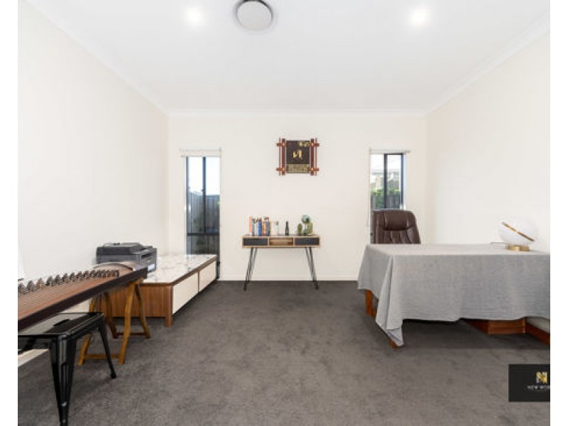 3 Jade Way, Helensvale QLD 4212