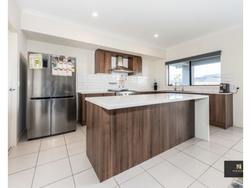 3 Jade Way, Helensvale QLD 4212