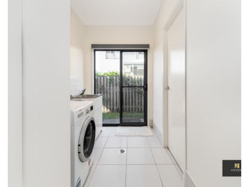 3 Jade Way, Helensvale QLD 4212